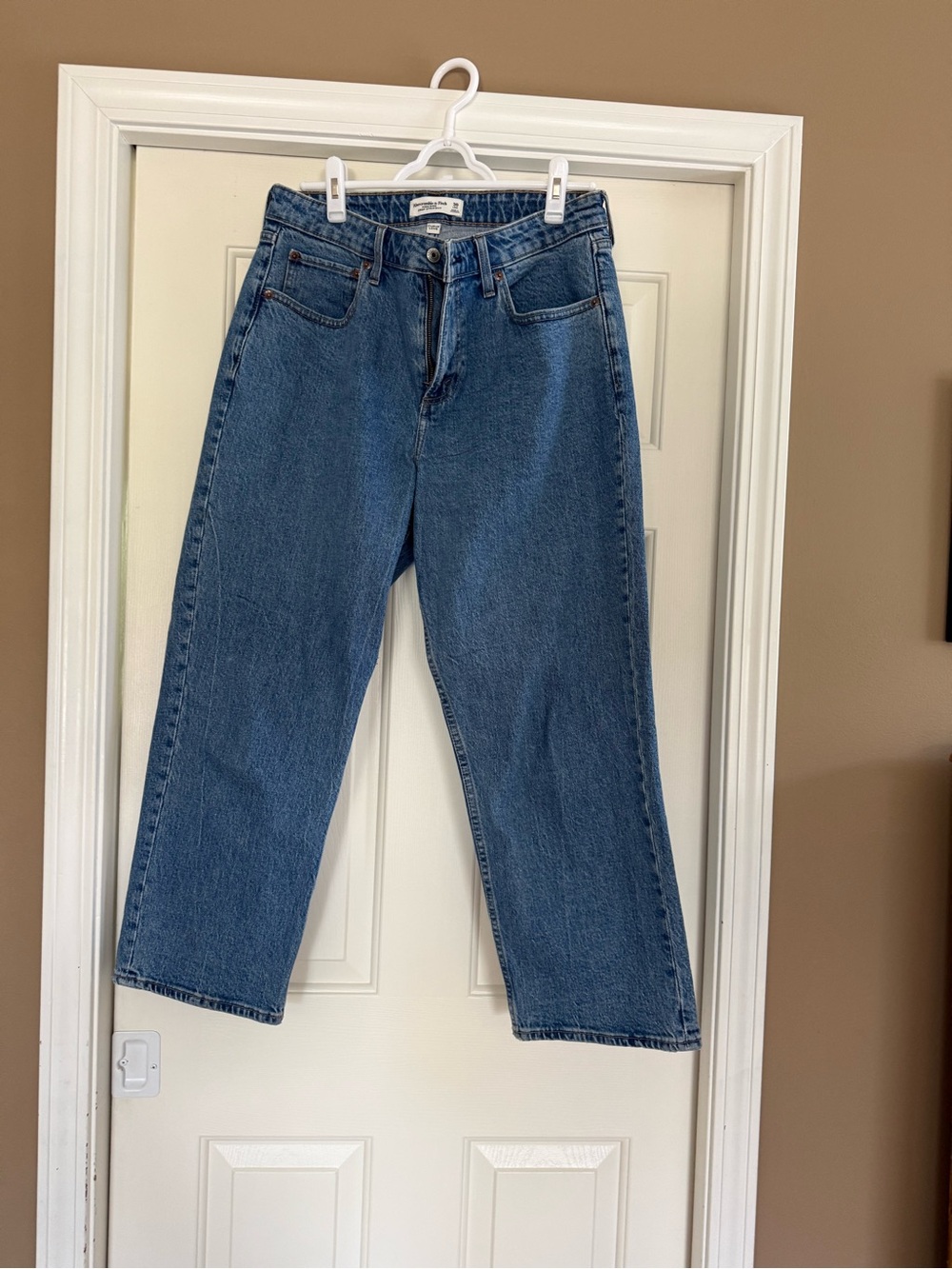 Abercrombie & Fitch Curve Love High-Rise Cropped 90s Straight Leg Jeans Long